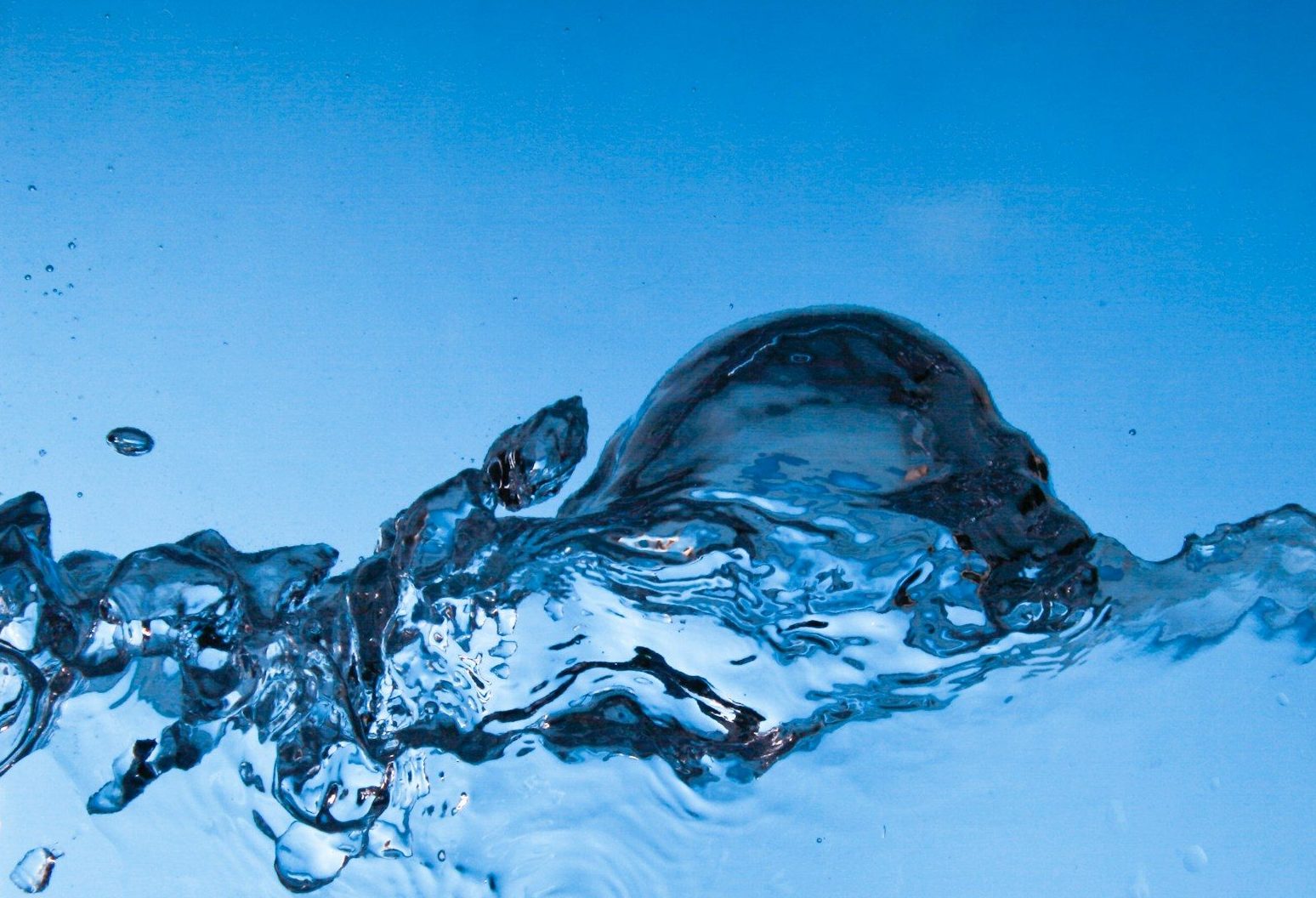 photography of water waves