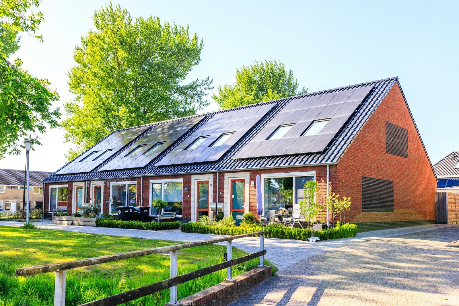 Do Solar Panels Work During a Power Cut?